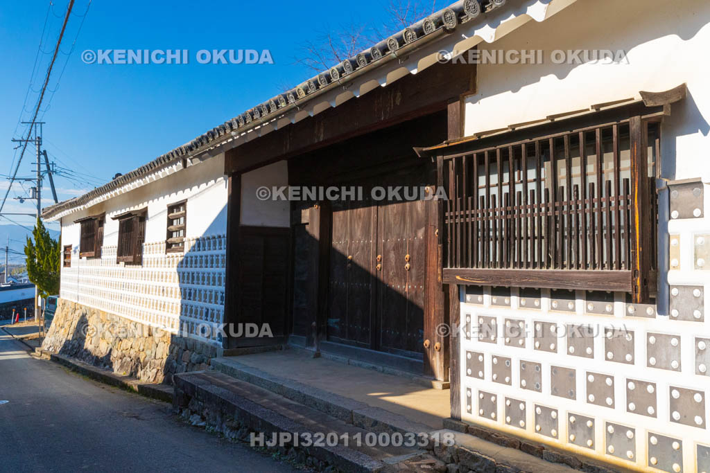 奈良県　高取城旧城下町　土佐街道　植村家長屋門
