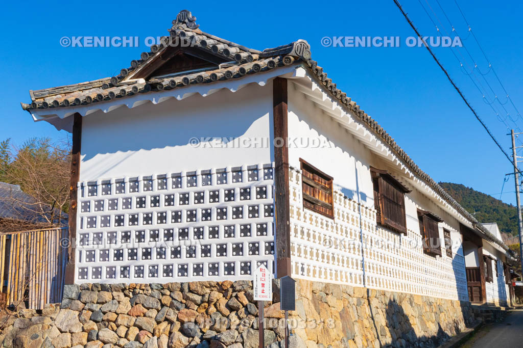 奈良県　高取城旧城下町　土佐街道　植村家長屋門