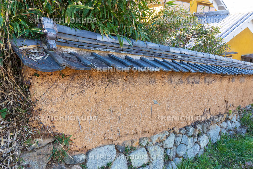 奈良県　高取藩総門跡の土塀