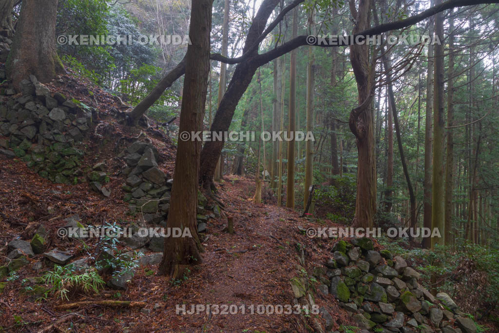 奈良県　霧の高取城　吉野口門跡