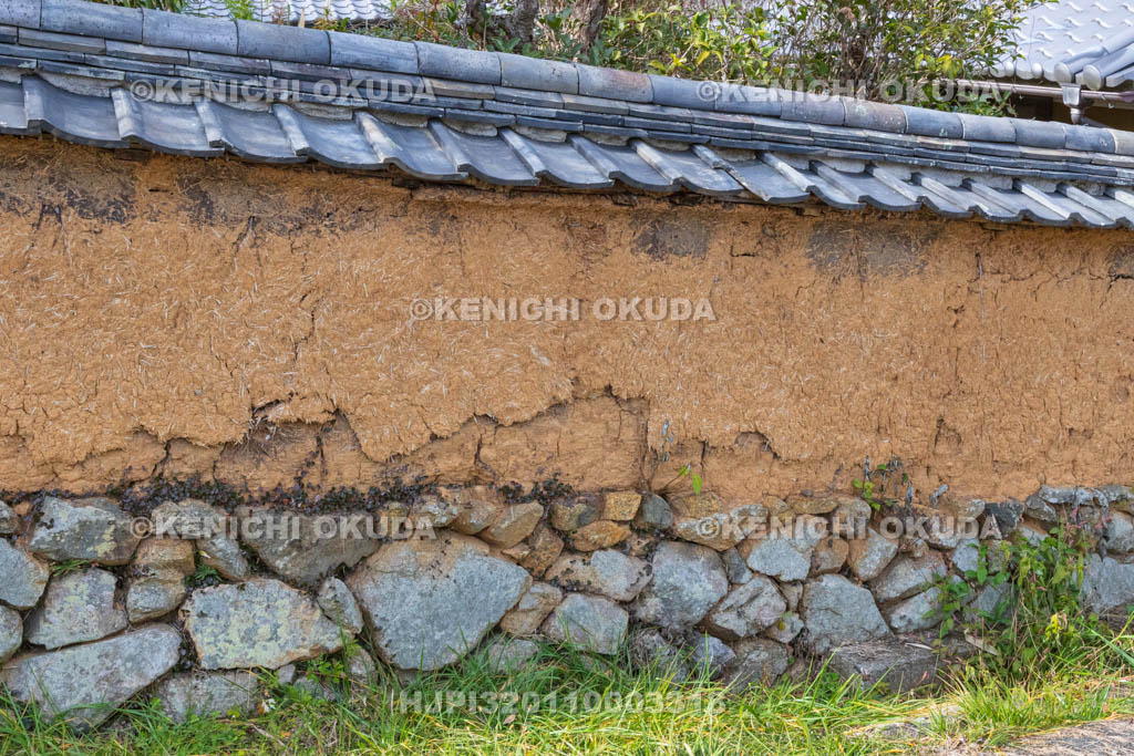 奈良県　高取藩総門跡の土塀