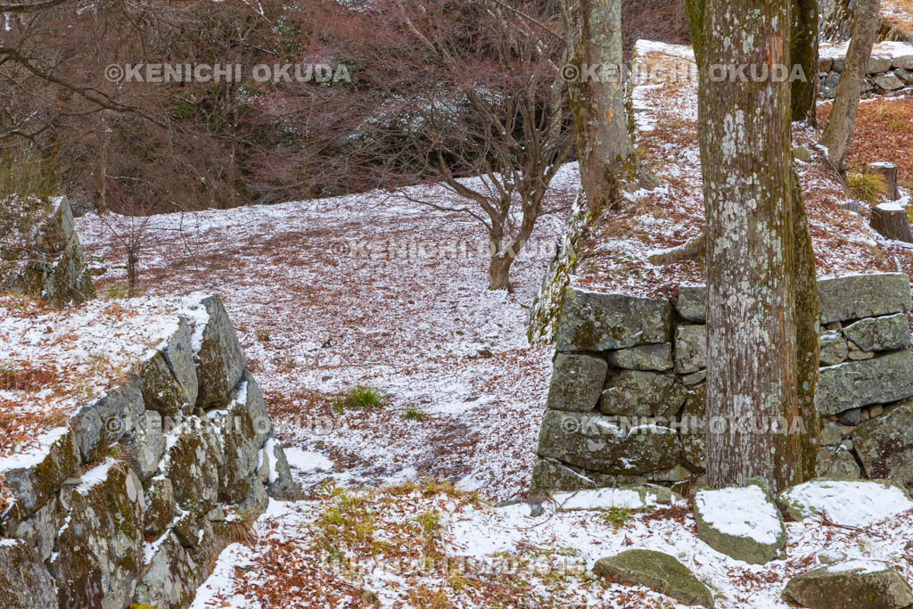 奈良県　残雪の高取城　本丸虎口