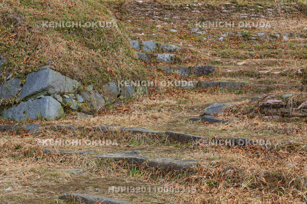 奈良県　宇陀松山城　桝形虎口跡（櫓門跡）