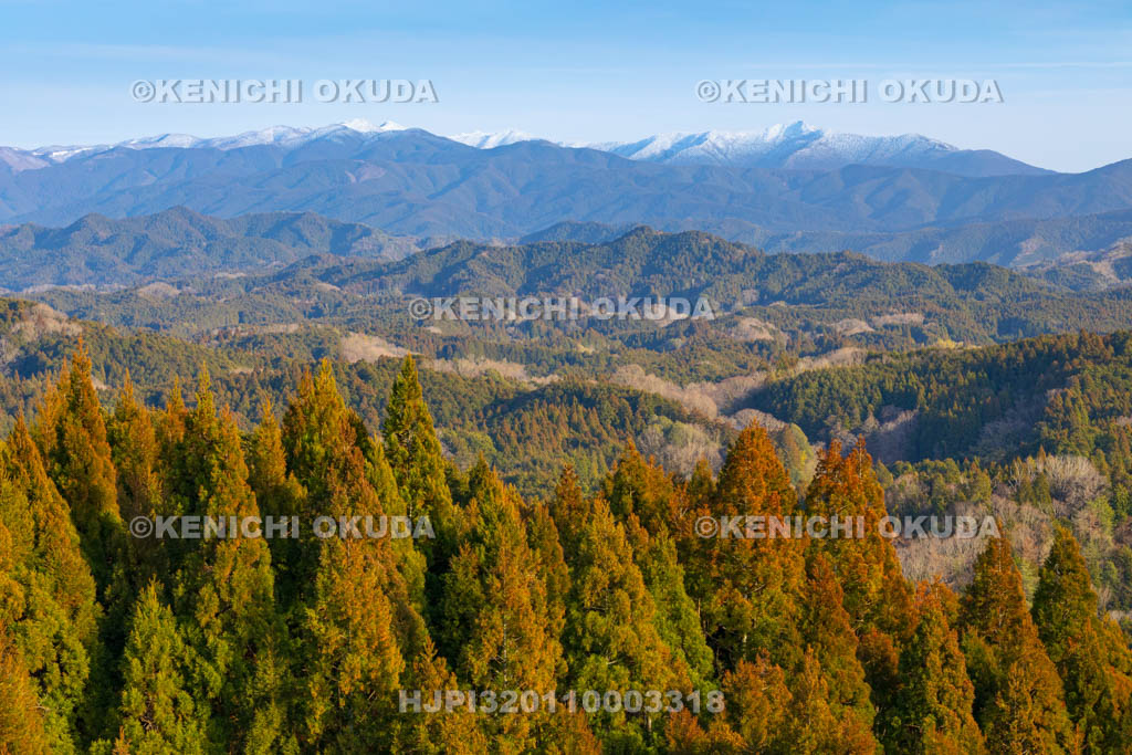 奈良県　宇陀松山城　天守郭からの眺望（大峰山系）