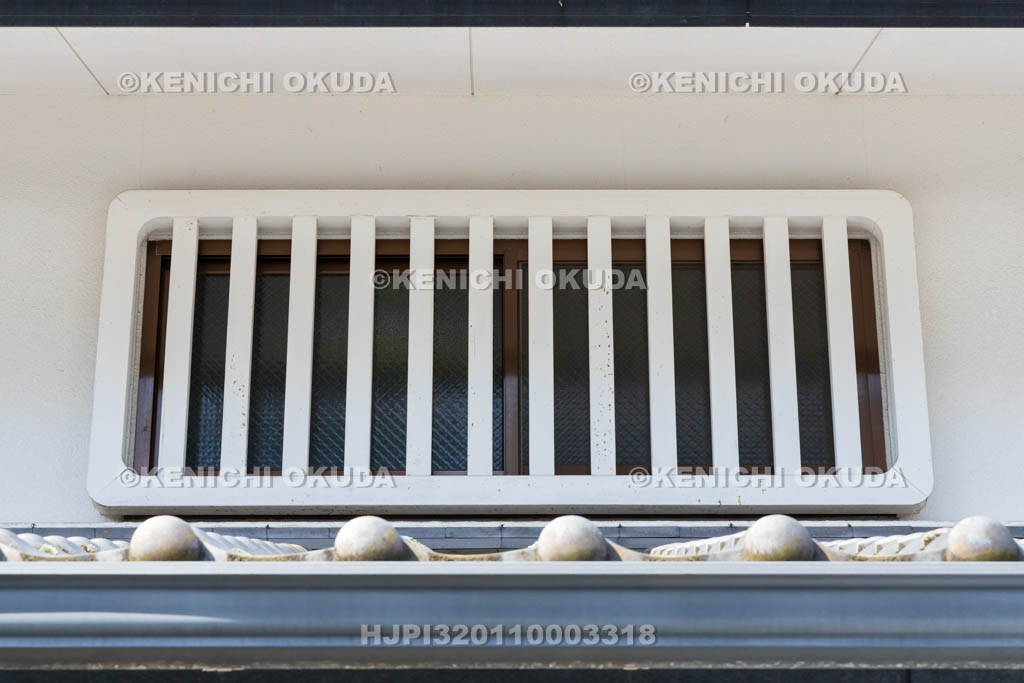 奈良県　宇陀松山城下町　虫籠窓（むしこまど）