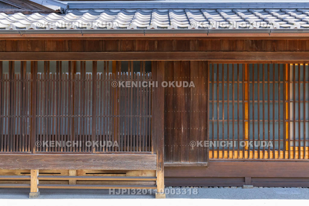 奈良県　宇陀松山城下町　霜永家住宅「内牧屋」