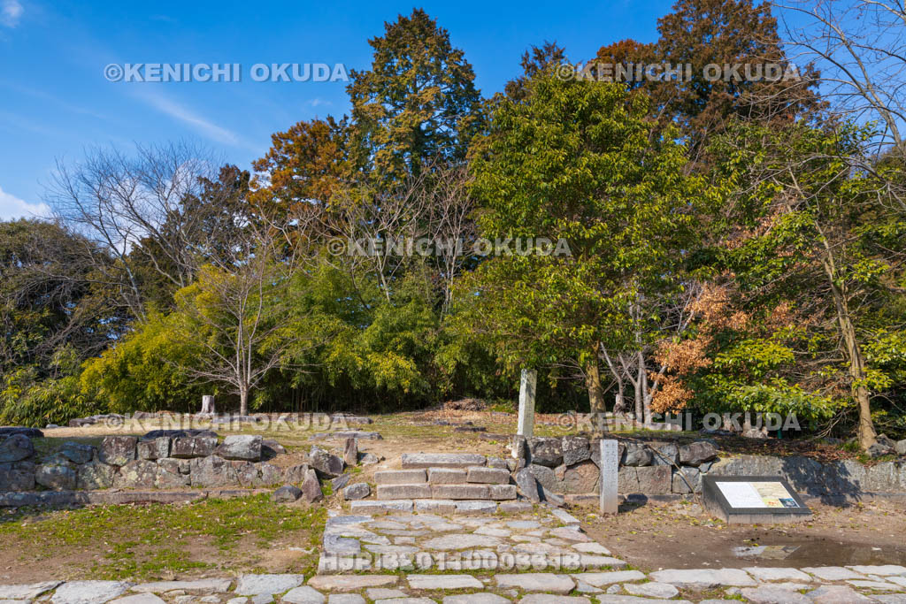 滋賀県　安土城址　摠見寺本堂跡