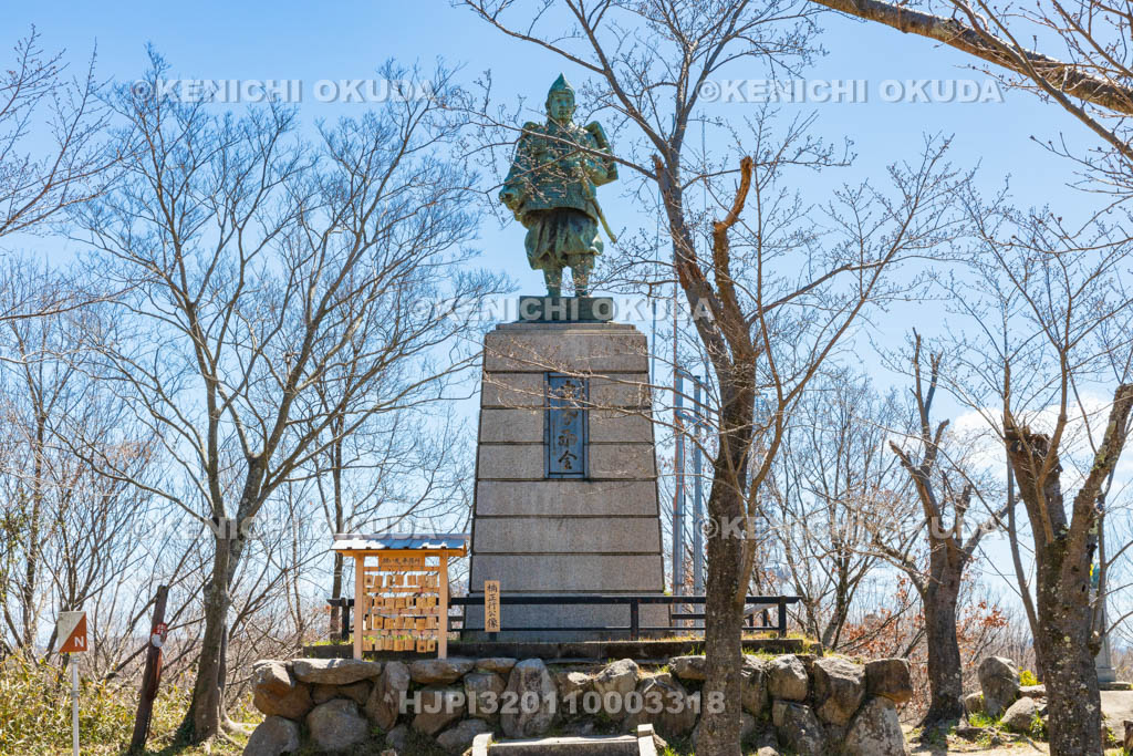 大阪府　飯盛山城跡　楠木正行像