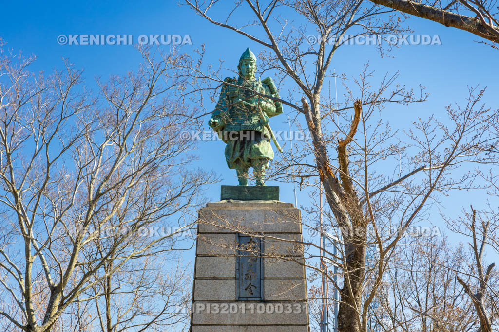 大阪府　飯盛山城跡　楠木正行像