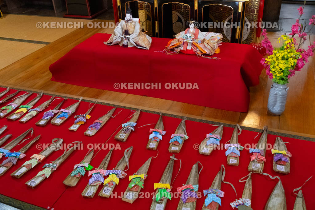 奈良県　南阿田の流し雛　雛供養