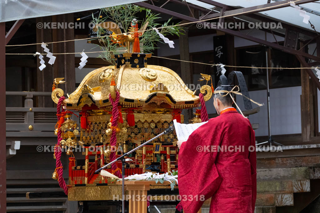 奈良県　大神神社　春の大神祭　若宮神幸祭　修祓の儀