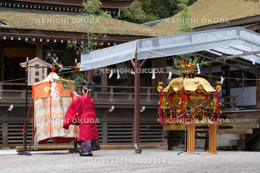 奈良県　大神神社　春の大神祭　若宮神幸祭　修祓の儀