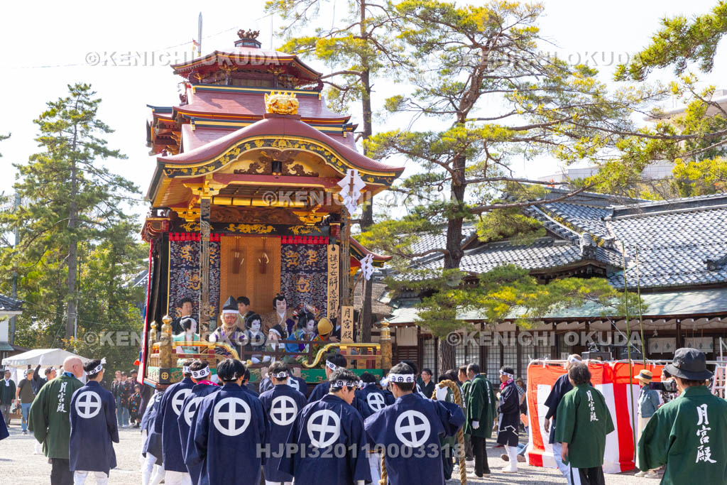 滋賀県　長浜曳山祭　登り山　月宮殿（げっきゅうでん）