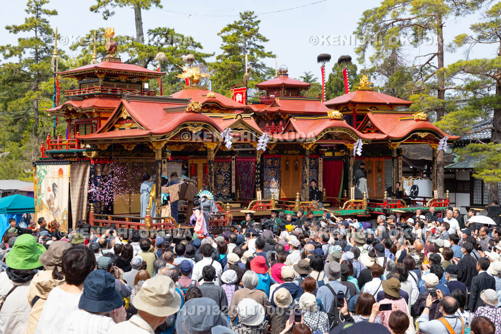 滋賀県　長浜曳山祭　狂言奉納　諫皷山（かんこざん）