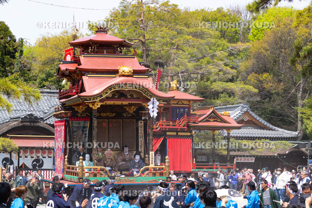 滋賀県　長浜曳山祭　境内の曳山　月宮殿（げっきゅうでん）