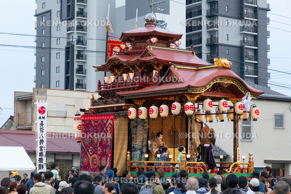 滋賀県　長浜曳山祭　御旅所での狂言奉納　月宮殿（げっきゅうでん）