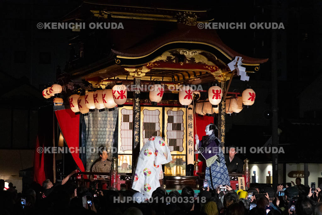滋賀県　長浜曳山祭　御旅所での狂言奉納　春日山（かすがざん）