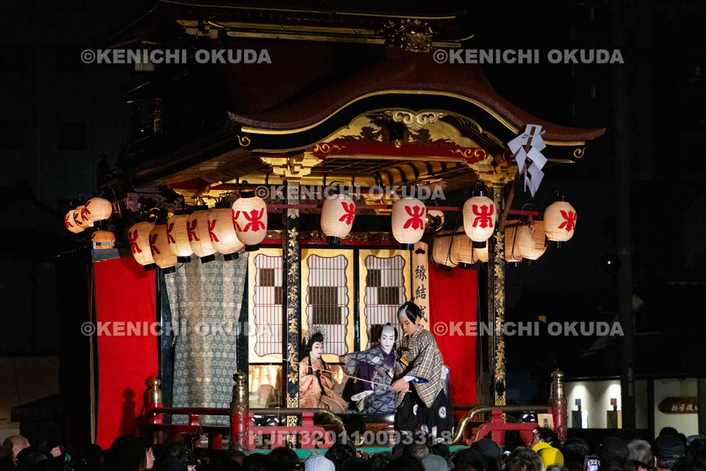 滋賀県　長浜曳山祭　御旅所での狂言奉納　春日山（かすがざん）