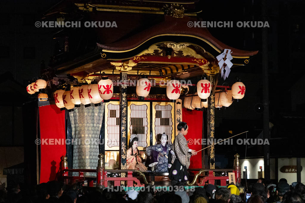 滋賀県　長浜曳山祭　御旅所での狂言奉納　春日山（かすがざん）