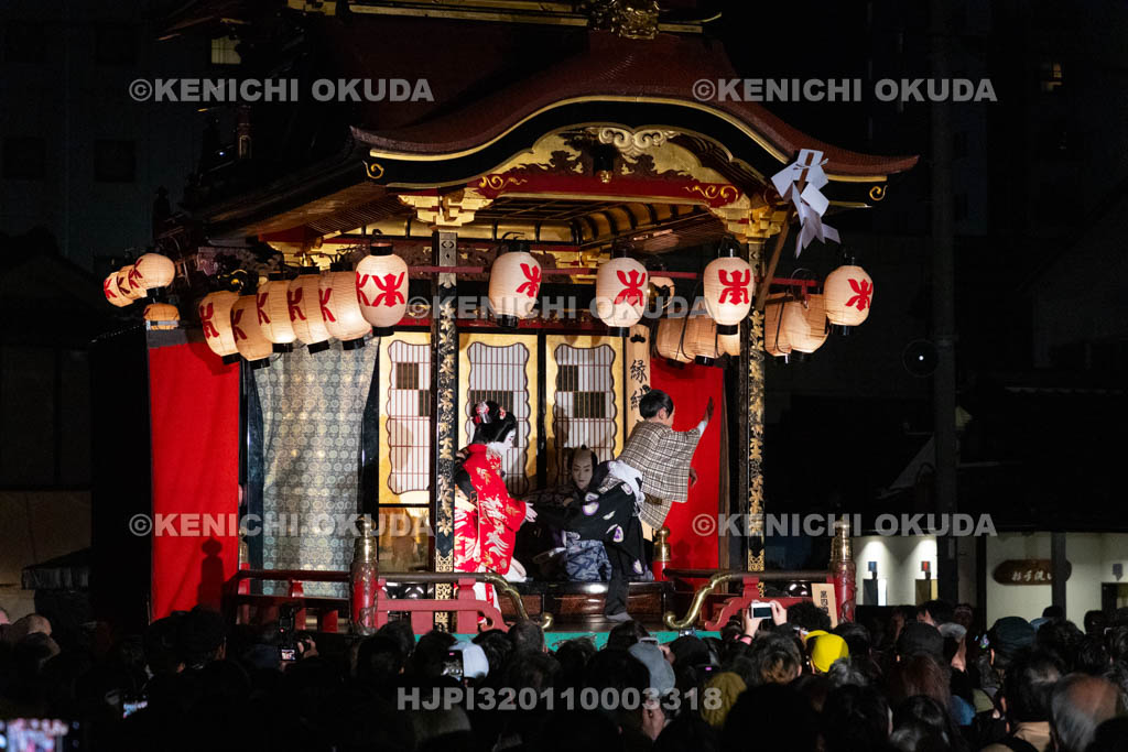 滋賀県　長浜曳山祭　御旅所での狂言奉納　春日山（かすがざん）