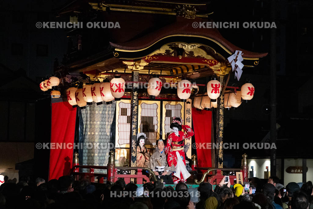 滋賀県　長浜曳山祭　御旅所での狂言奉納　春日山（かすがざん）