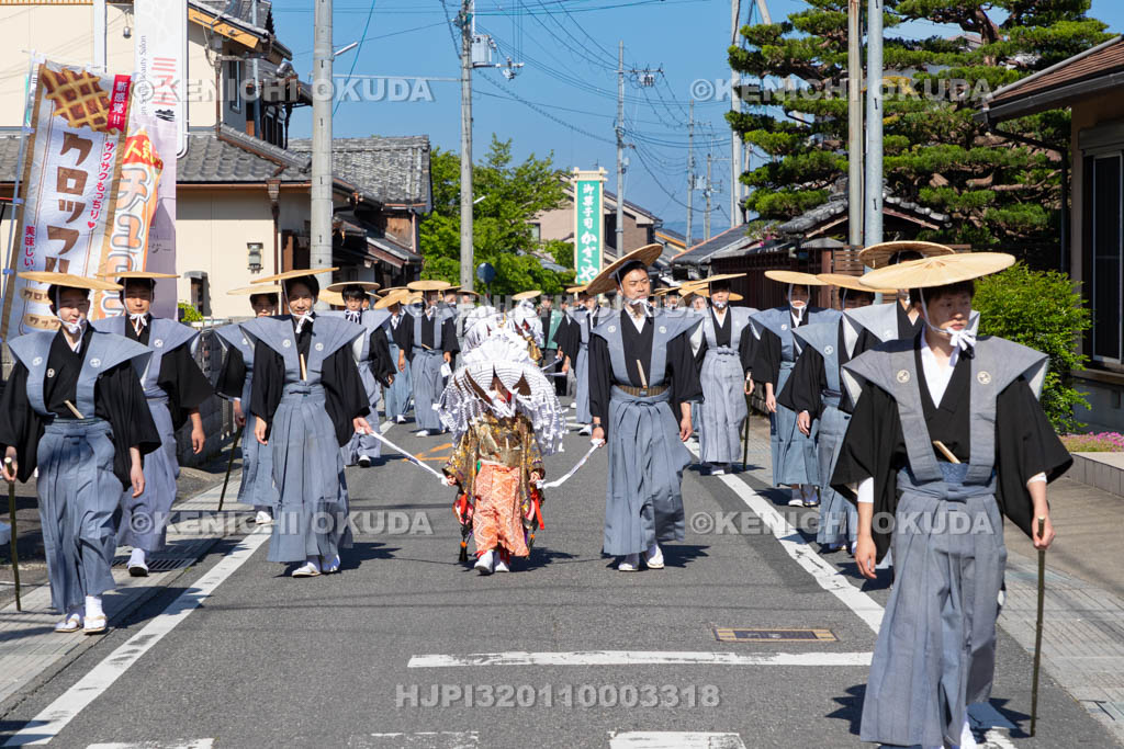 滋賀県　日野祭　本祭　神調社の神子警固