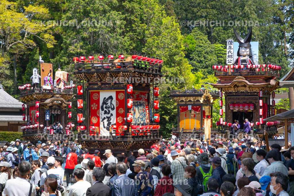 滋賀県　日野祭　本祭　仕出町曳山（観舞車）宮入