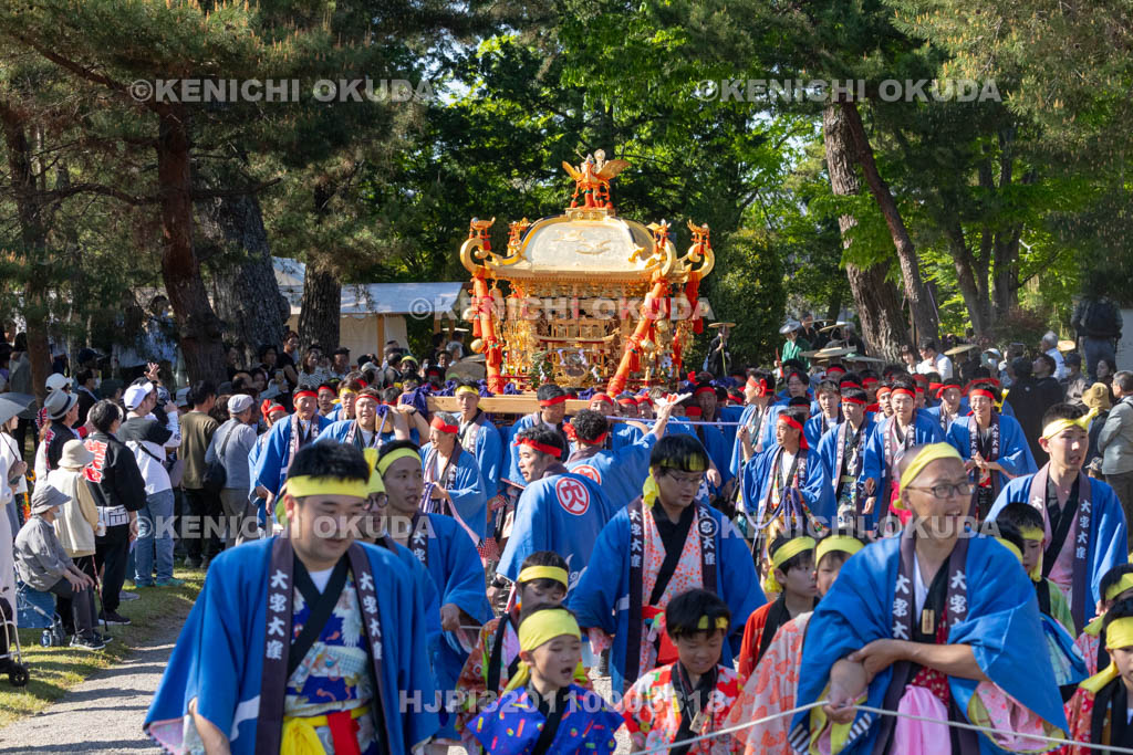 滋賀県　日野祭　本祭　還御出発