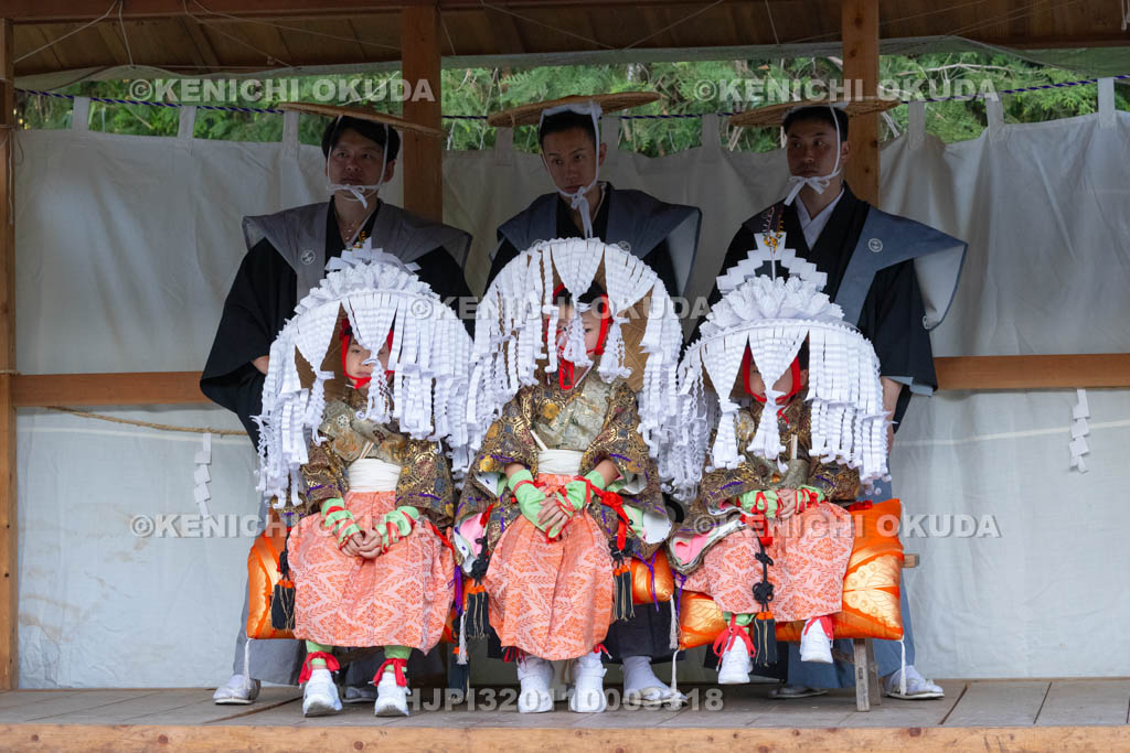 滋賀県　日野祭　本祭　神子