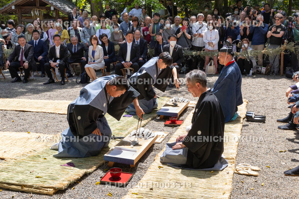 滋賀県　下新川神社　すし切り祭り　鮒鮓切り神事