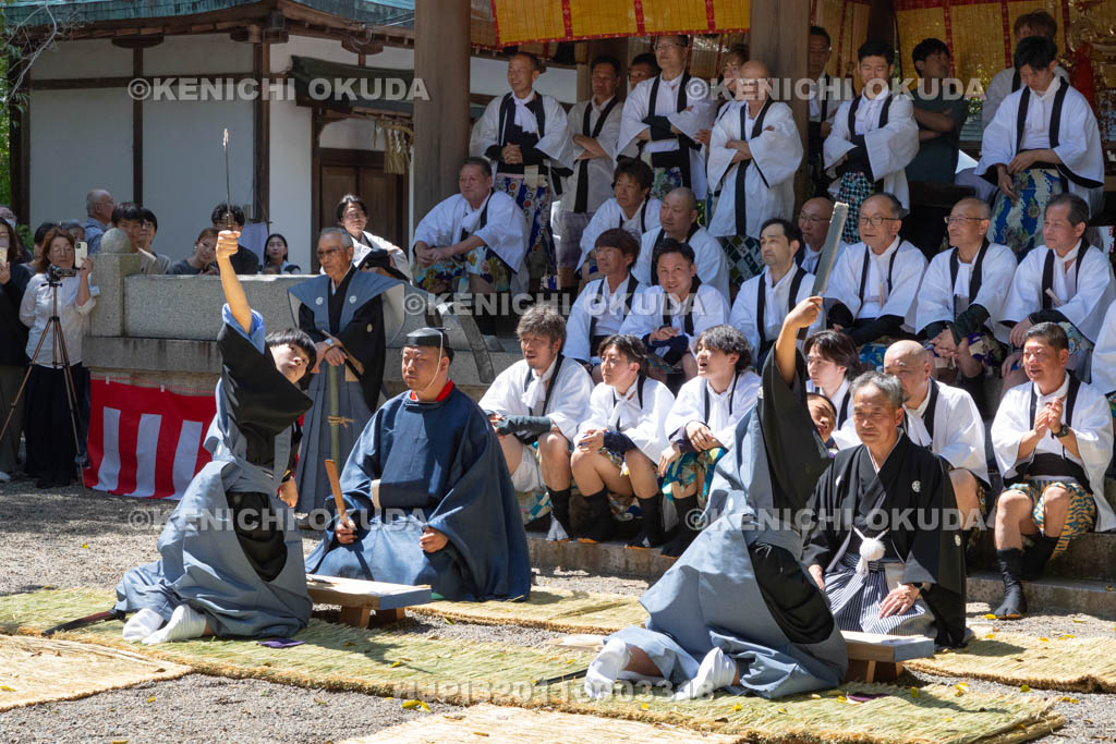 滋賀県　下新川神社　すし切り祭り　鮒鮓切り神事