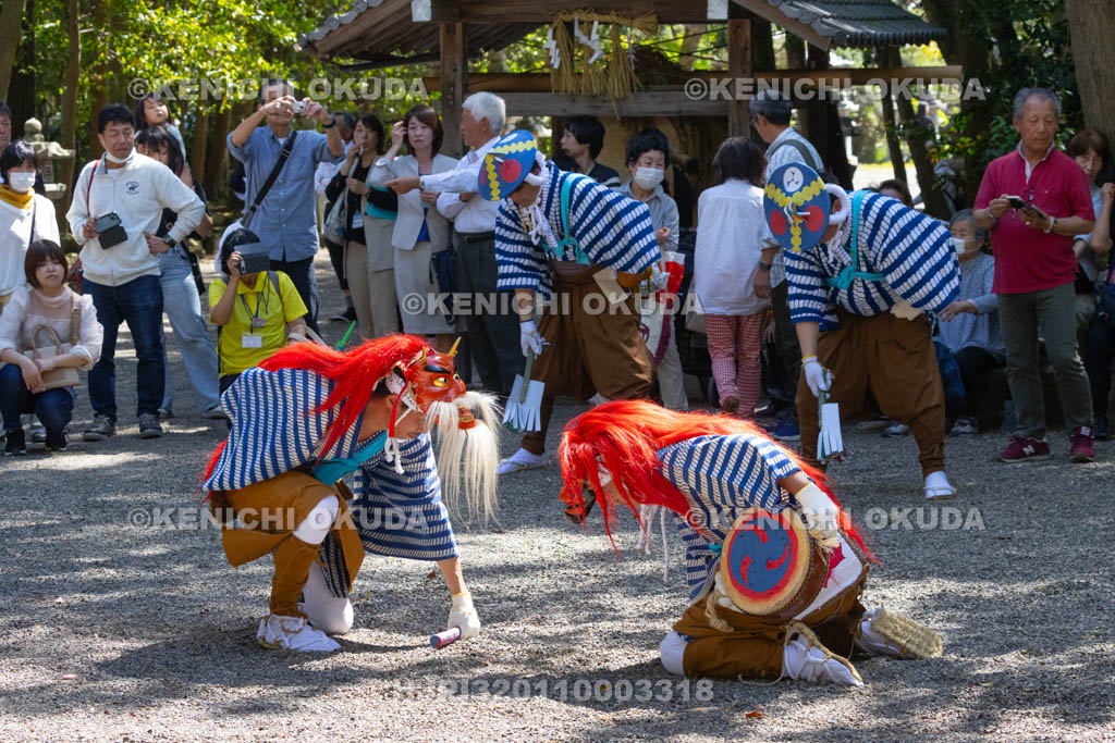 滋賀県　下新川神社　すし切り祭り　かんこの舞