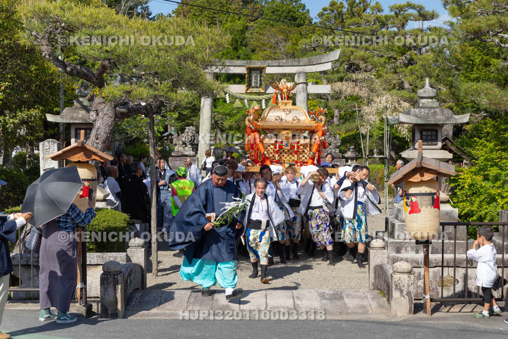 滋賀県　下新川神社　すし切り祭り　神輿渡御