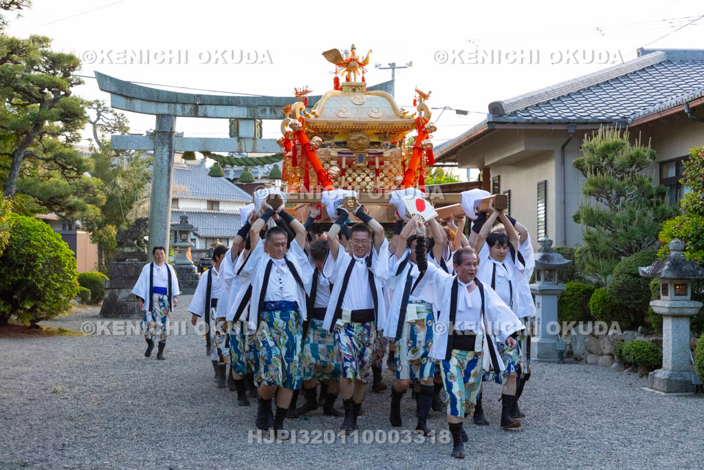 滋賀県　下新川神社　すし切り祭り　神輿還御
