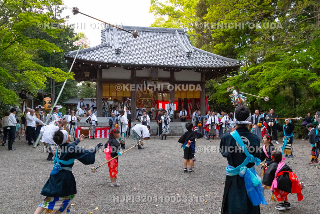 滋賀県　下新川神社　すし切り祭り　長刀踊り
