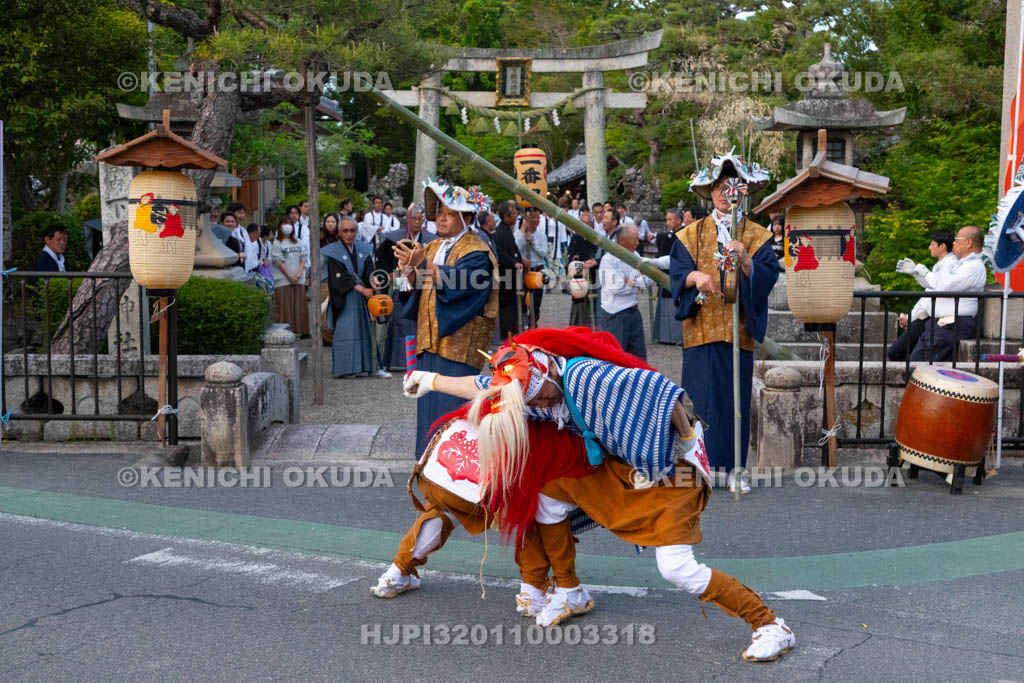 滋賀県　下新川神社　すし切り祭り　かんこの舞