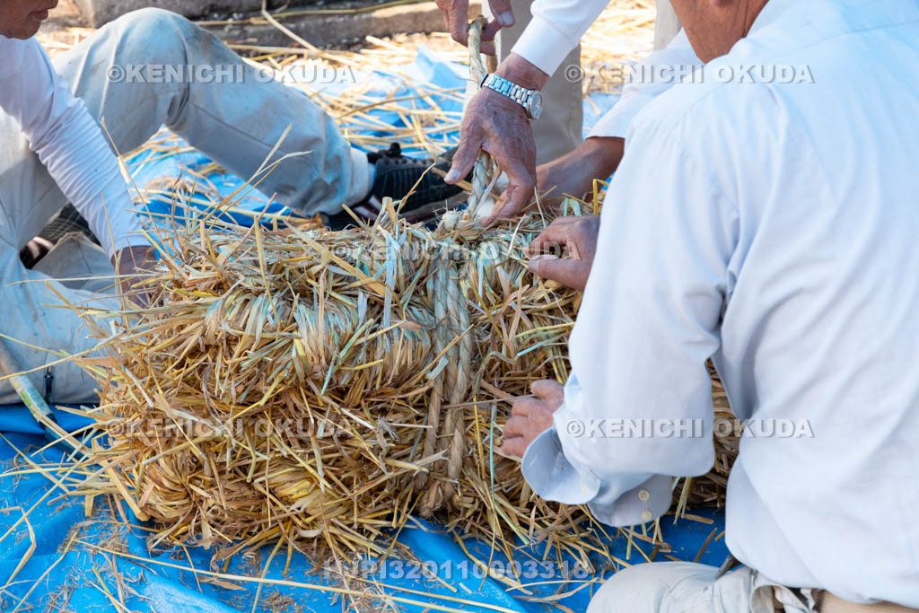 奈良県　今里の蛇巻き　蛇頭作成
