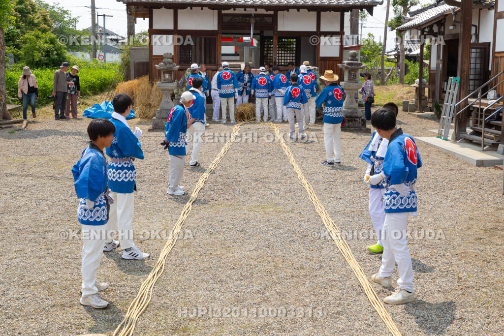 奈良県　今里の蛇巻き　蛇体作成