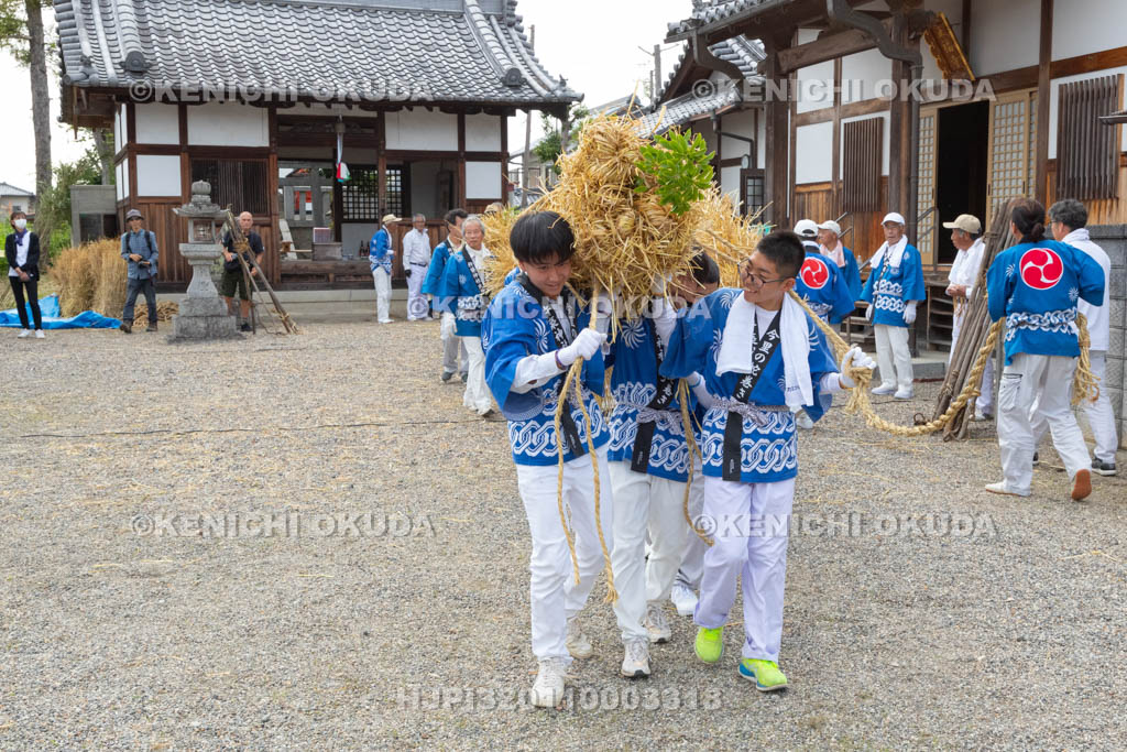 奈良県　今里の蛇巻き　練り歩き