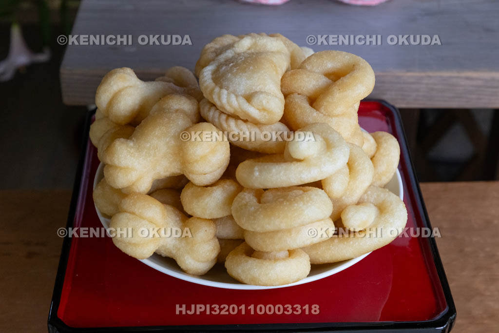 奈良県　漢國神社　鎮華（はなしずめ）・菖蒲祭　ブト