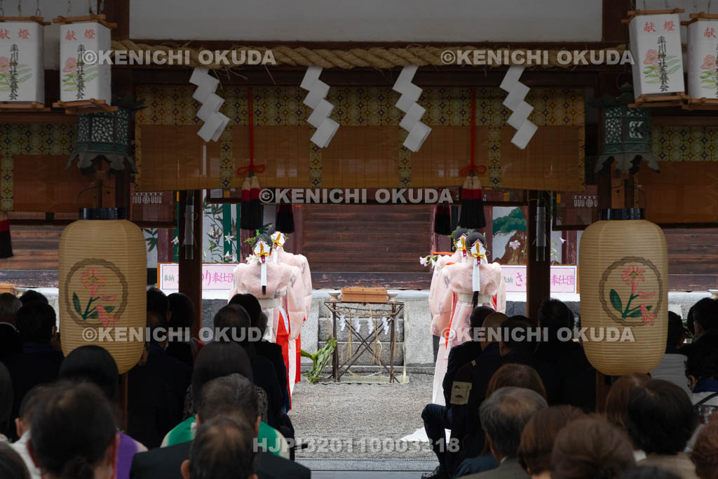 奈良県　率川神社　三枝祭（さいくさのまつり）　神楽奉奏