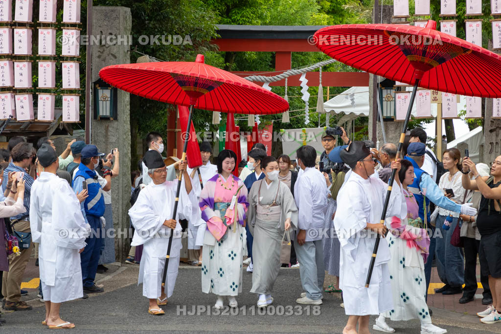 奈良県　率川神社　三枝祭（さいくさのまつり）　七媛女・ゆり姫・稚児行列