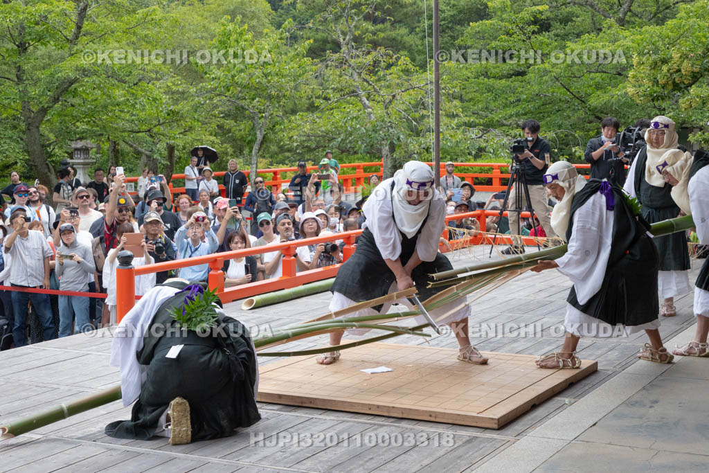 京都府　鞍馬寺　竹伐り会式　竹ならし