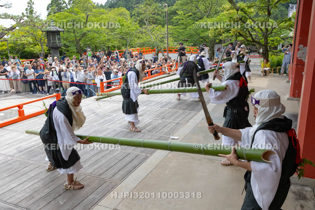 京都府　鞍馬寺　竹伐り会式　勝負伐り
