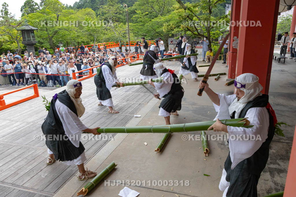 京都府　鞍馬寺　竹伐り会式　勝負伐り
