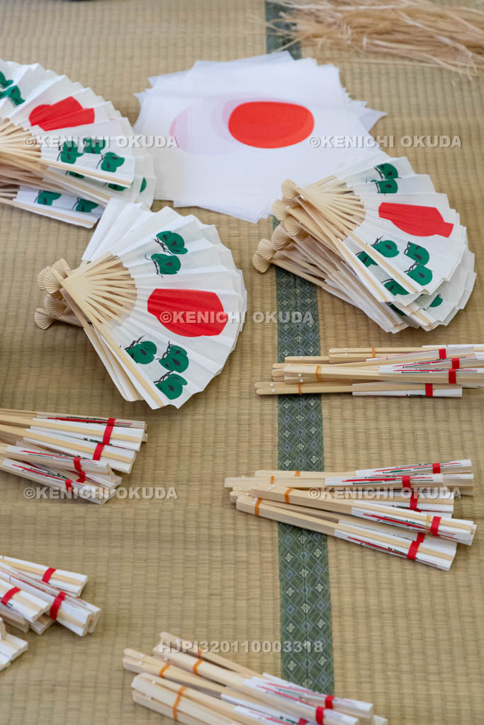 三重県　浅間祭前夜祭（方座浦）　幣竹作り