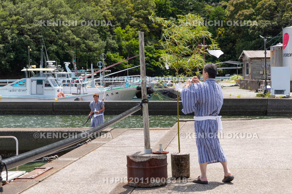三重県　浅間祭前夜祭（方座浦）　垢離前