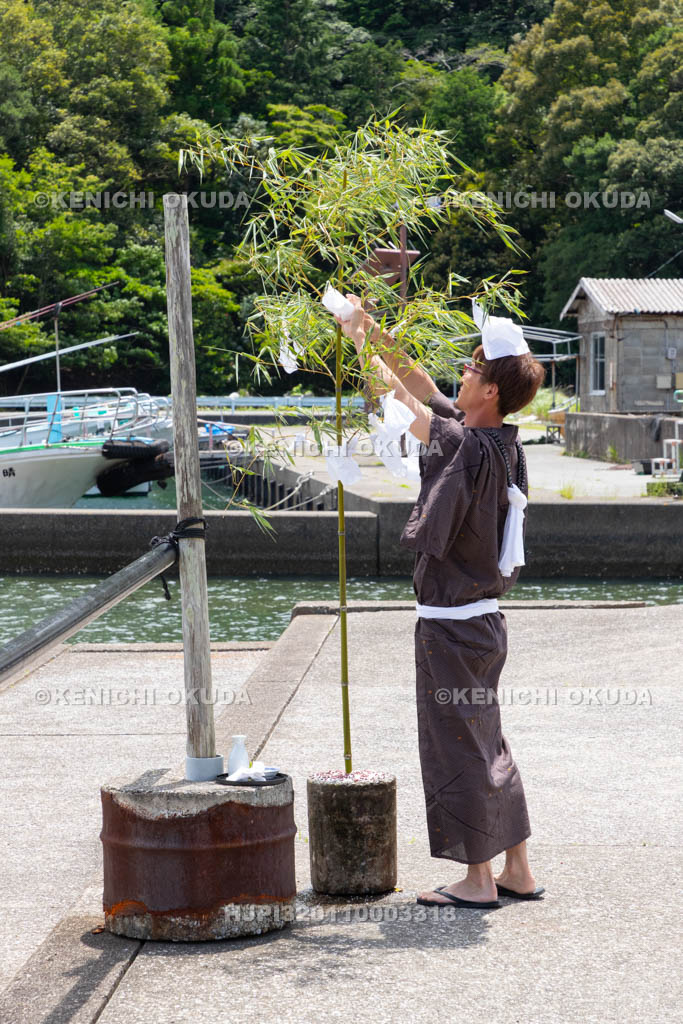 三重県　浅間祭前夜祭（方座浦）　垢離前