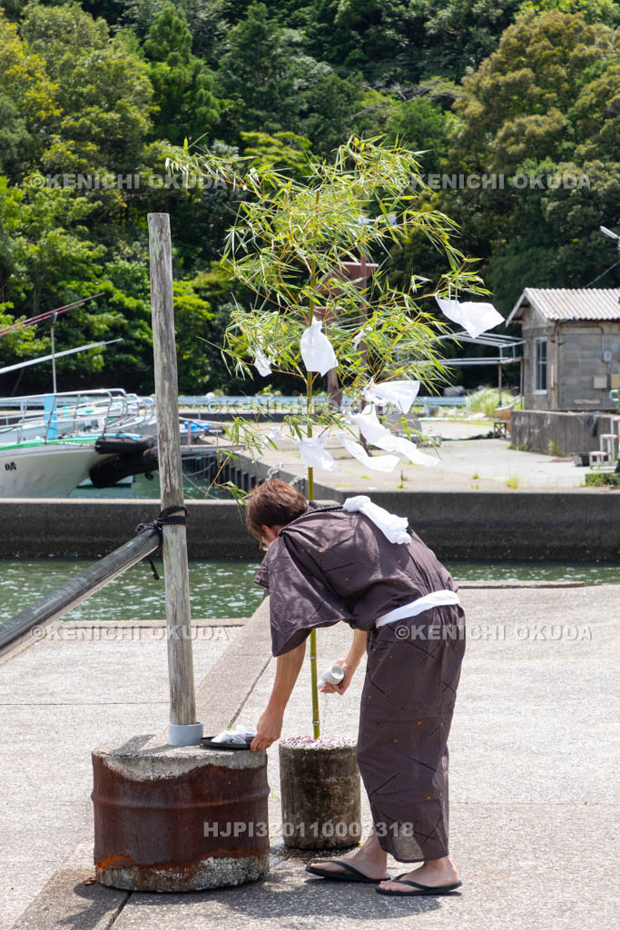 三重県　浅間祭前夜祭（方座浦）　垢離前