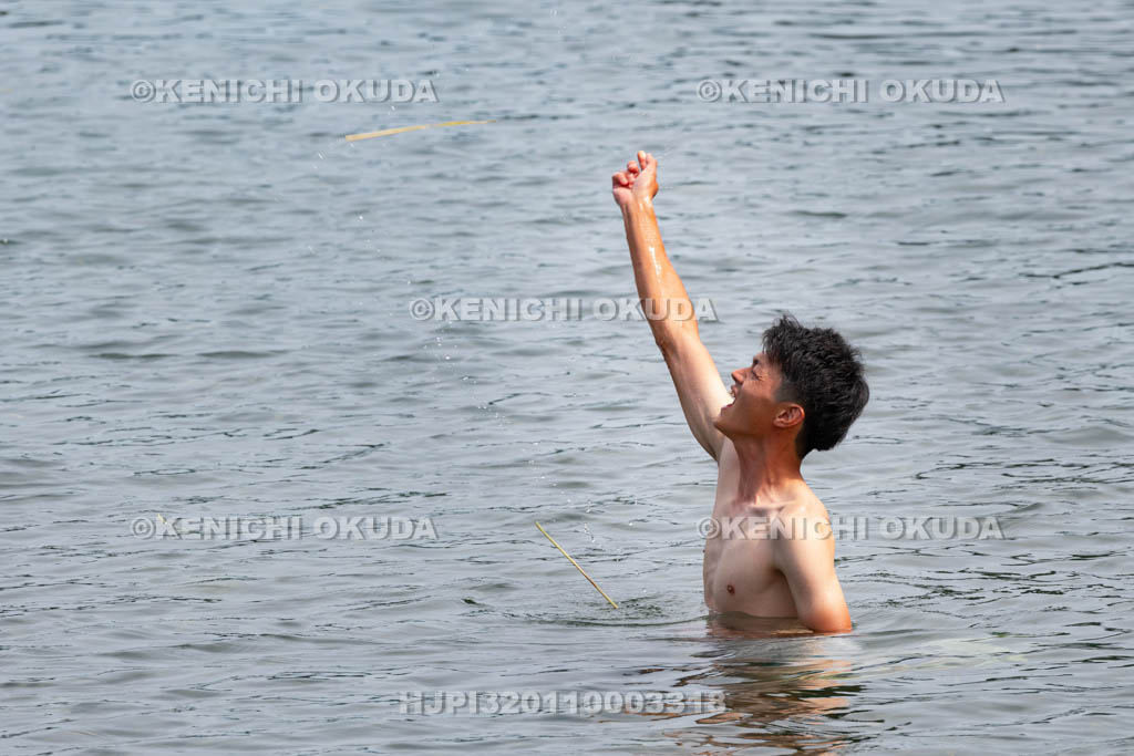三重県　浅間祭前夜祭（方座浦）　六十四垢離